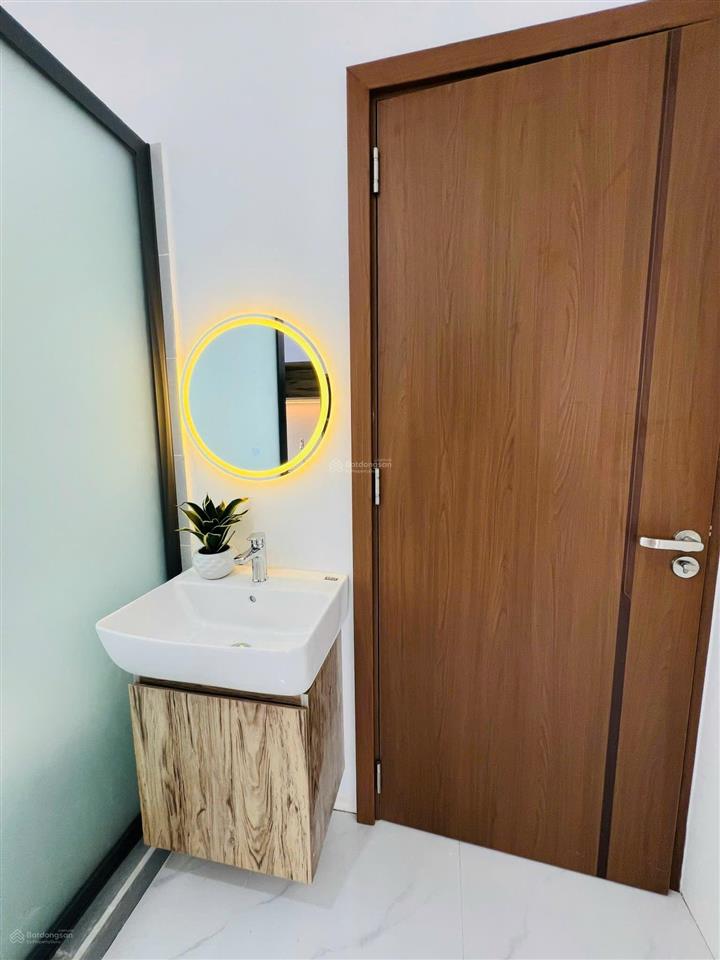 Bán chdv 6 tầng pccc đầy đủ dòng tiền ổn định