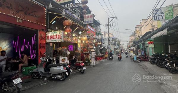 Bán nhà mặt tiền xóm chiếu tiện kinh doanh buôn bán