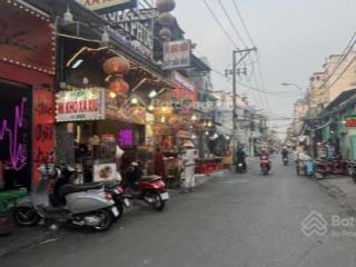 Bán nhà mặt tiền xóm chiếu tiện kinh doanh buôn bán
