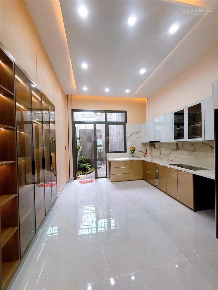 Bán nhà đẹp hẻm xe hơi nguyễn thần hiến thang máy tiện nghi
