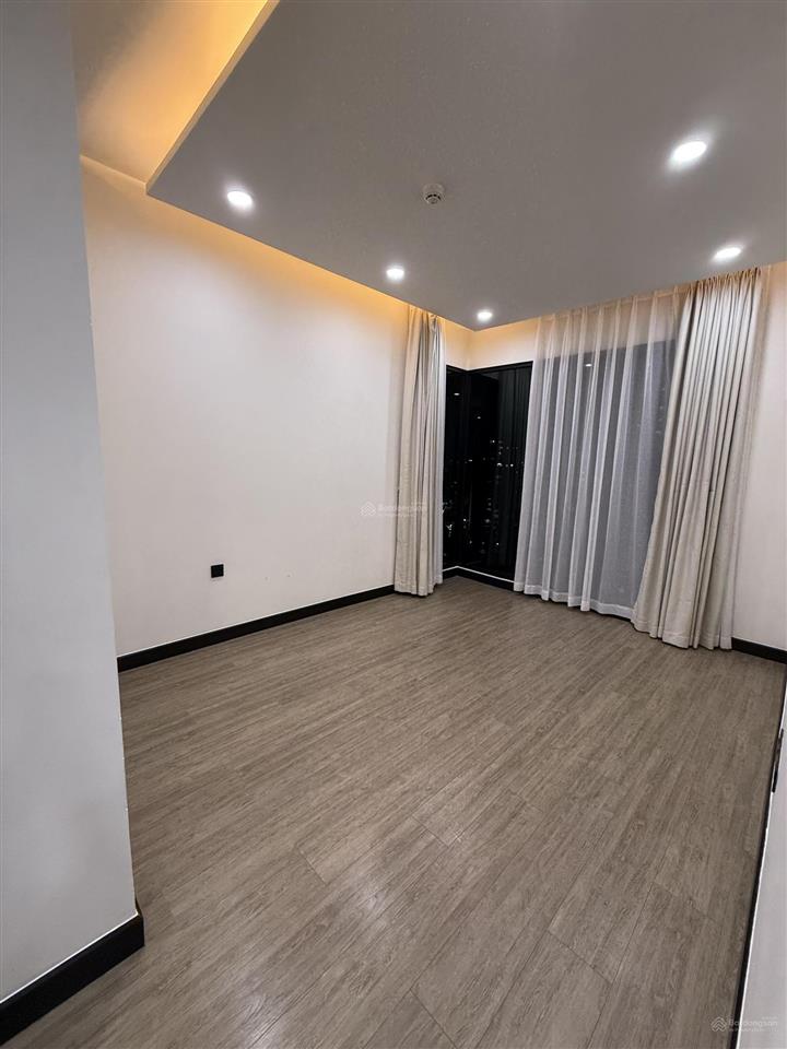 Chủ kẹt tiền cần bán gấp căn hộ 2pn 2wc tại chung cư cao cấp delasol