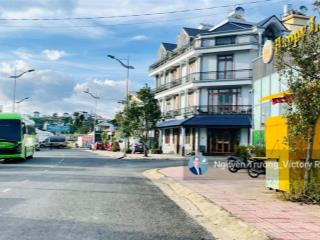 Nhà phố mới 99% mặt tiền, đường hoàng diệu, p.05, đà lạt 76.5m2, dt 4.5 x 17 mét, 1 trệt 2 lầu