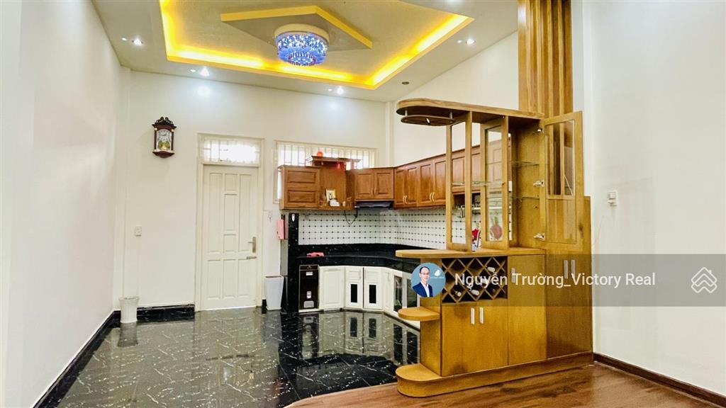 Nhà phố mới 99% mặt tiền, đường hoàng diệu, p.05, đà lạt 76.5m2, dt 4.5 x 17 mét, 1 trệt 2 lầu