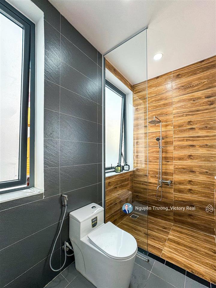 Villa đà lạt 205m² sàn 396m² hoàn công chỉ 11 tỷ, view toàn thành phố