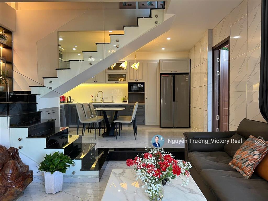 Villa góc 2 mặt tiền hẻm ô tô phạm hồng thái, p10, tp. đà lạt chỉ 10.2 tỷ, hồ xuân hương 350 mét