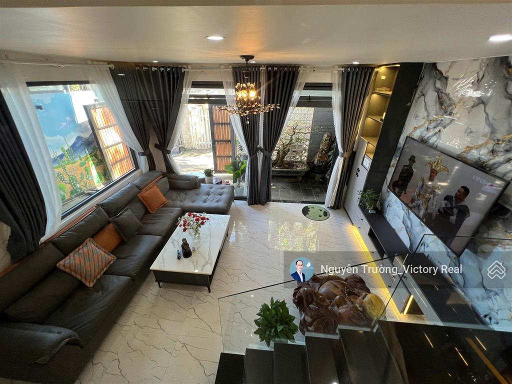Villa góc 2 mặt tiền hẻm ô tô phạm hồng thái, p10, tp. đà lạt chỉ 10.2 tỷ, hồ xuân hương 350 mét