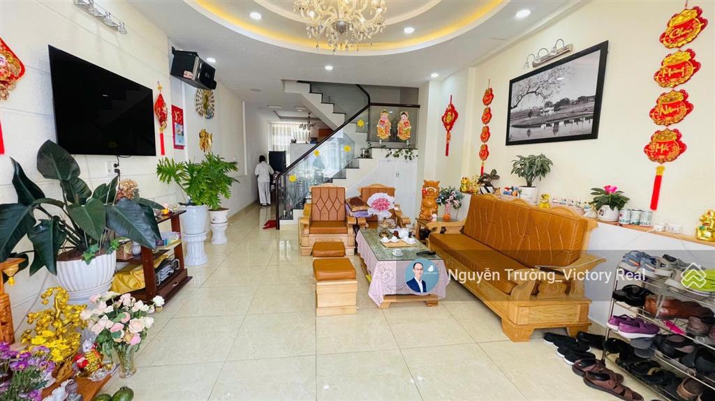 Dtsd 183m2  nhà đẹp, giá rẻ đã hoàn công đầy đủ giá 6.x tỷ