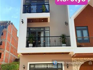 Bán nhà phố nhà mặt tiền, đường mạc đĩnh chi, p.04, thành phố đà lạt