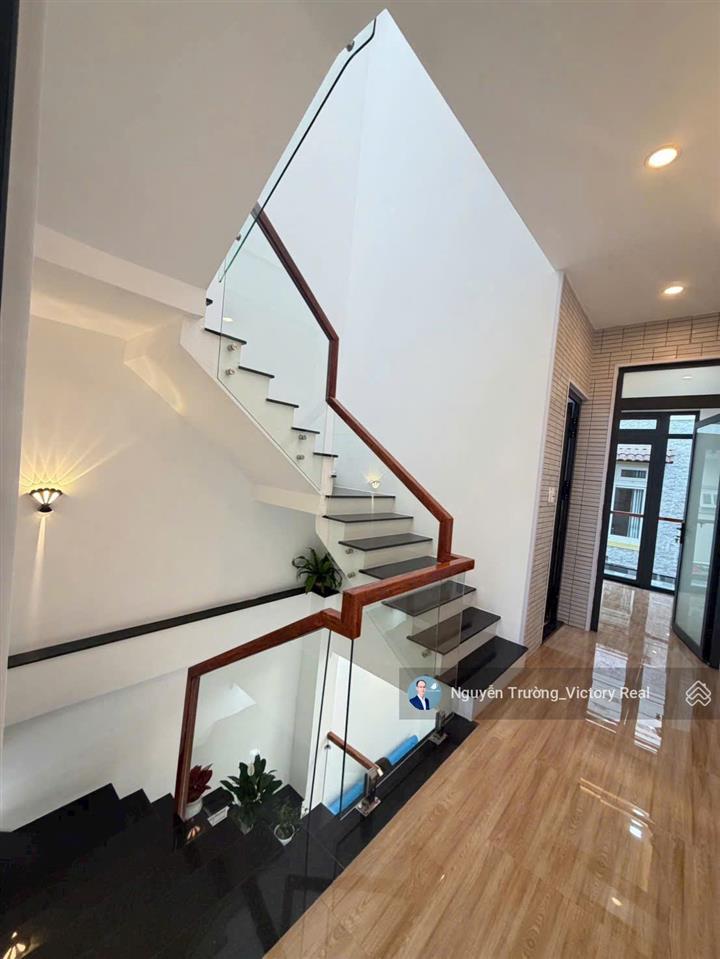 Cần bán nhà mới 99% đường yersin, p.09, đà lạt, cách hồ xuân hương 500 mét