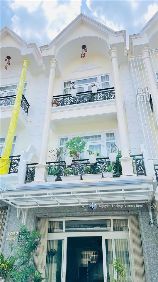 Cần bán nhà mới 99% đường yersin, p.09, đà lạt, cách hồ xuân hương 500 mét