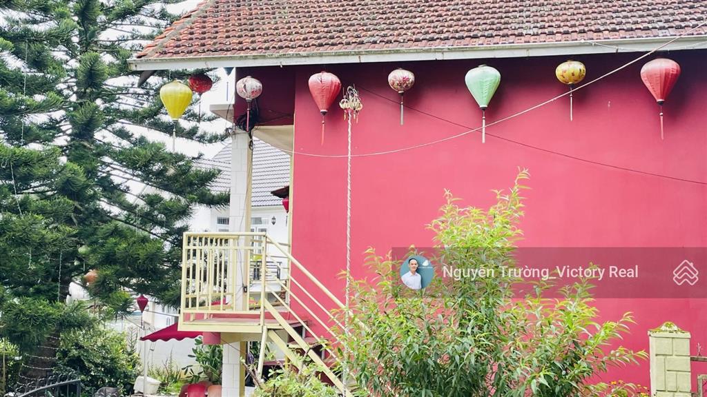 Biệt thự sân vườn 2 mặt tiền hẻm rộng như trong mơ giữa lòng đà lạt. diện tích 301m² (20m dài 15m)