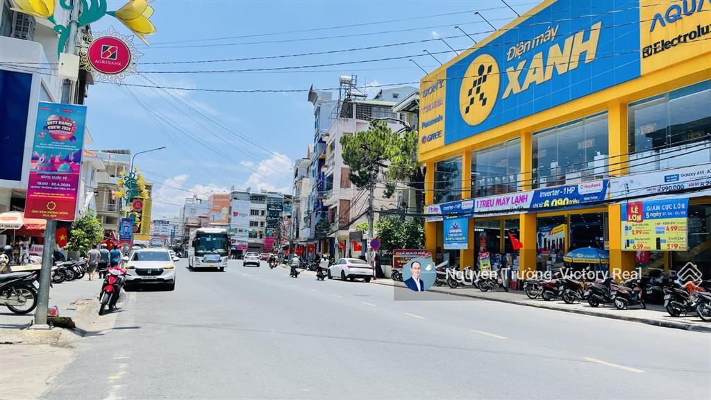 Cần bán nhà chỉ hơn 6 tỷ nhà phố mặt tiền đường phan đình phùng, cách hồ xuân hương 350 mét đi bộ