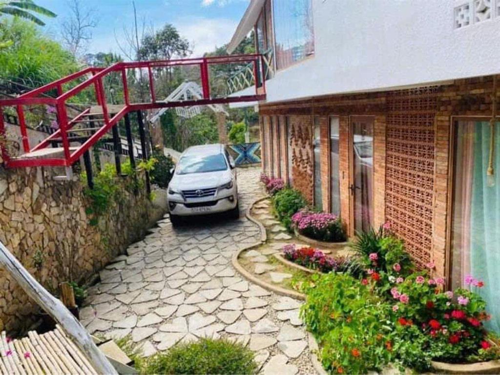 Homestay khoảng 550m2 có dòng tiền, view đẹp đường hoàng hoa thám p. xuân hương đà lạt