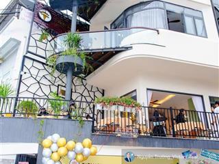 Chính chủ bán căn hộ dịch vụ 2 mặt tiền 5 tầng có thang máy, 50tr/tháng, gần hồ xuân hương 1km