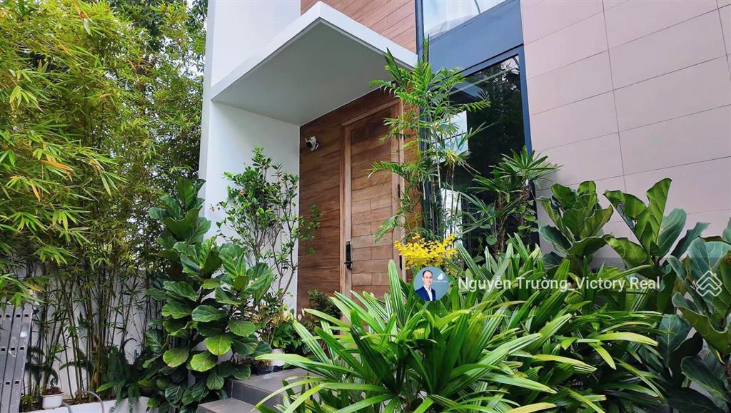 Cần bán villa view triệu đô hẻm đường khe sanh, p.10, đà lạt 5 phòng ngủ, 6 wc
