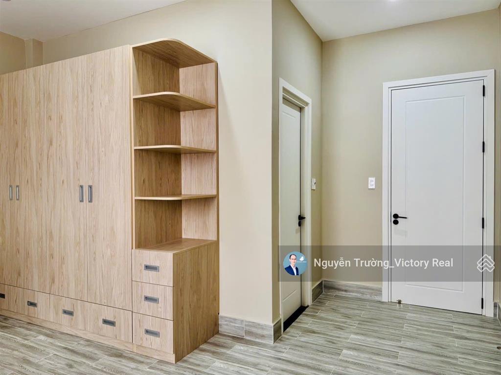 Bán nhà phố 2 mặt tiền, dt 7 x 16m, 3 tầng lầu đường yersin, đà lạt