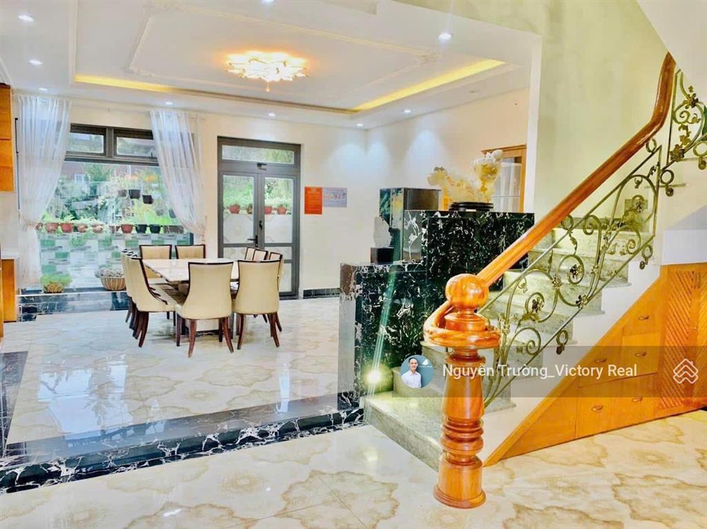 Biệt thự nhà hẻm xe hơi, đường ngô tất tố, p. 8, đà lạt 220m2, ngang 11.5m, dài 19 mét