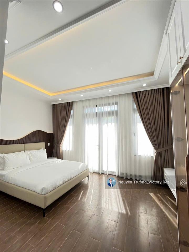 Bán nhà mặt tiền, đường hoàng văn thụ, đà lạt sổ hồng riêng, hoàn công đầy đủ 8.7 tỷ thương lượng
