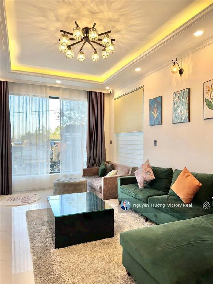 Chủ nhà cần bán gấp villa đẹp, 2 mặt tiền vạn hạnh gửi hh 1% sổ hồng riêng, cách hồ xuân hương 2km