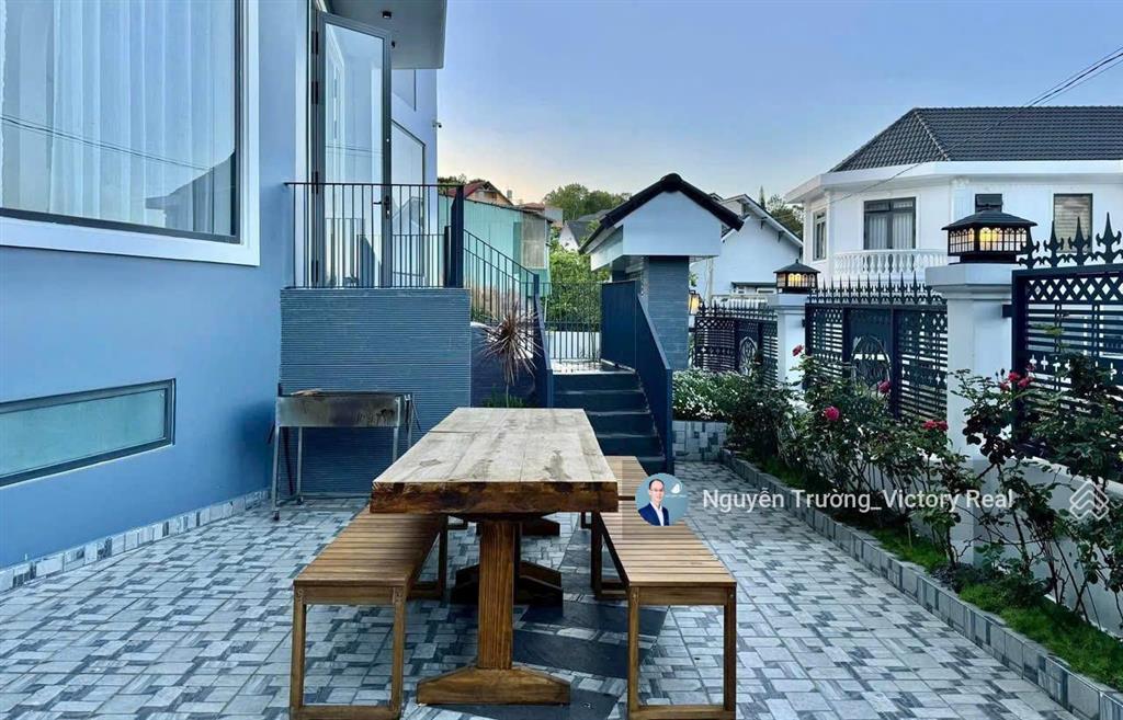 Chủ nhà cần bán gấp villa đẹp, 2 mặt tiền vạn hạnh gửi hh 1% sổ hồng riêng, cách hồ xuân hương 2km