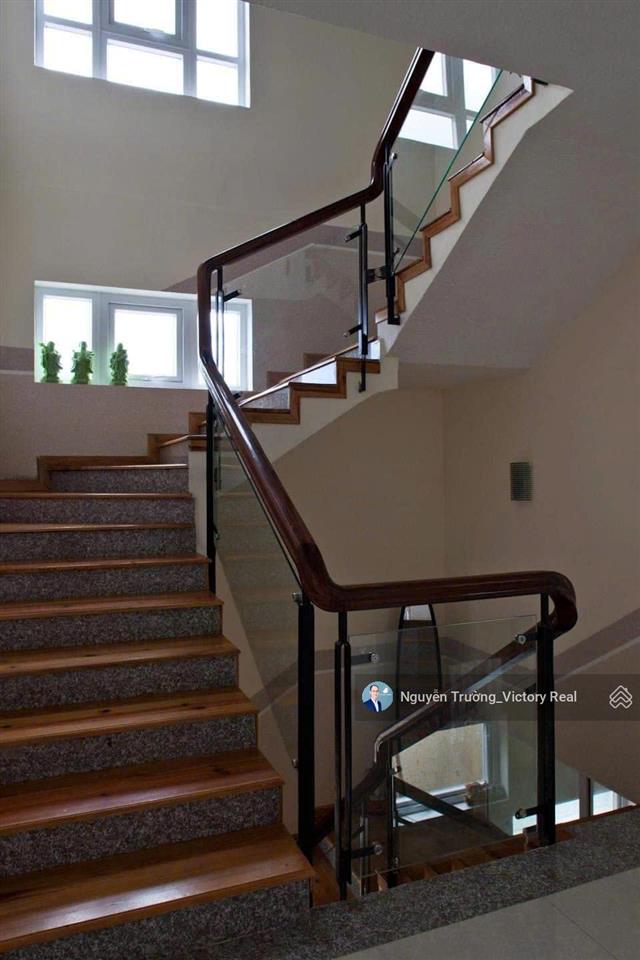 Chủ nhà cần bán villa mặt tiền ngô văn sở đà lạt hh 1% sổ hồng riêng chính chủ đứng tên