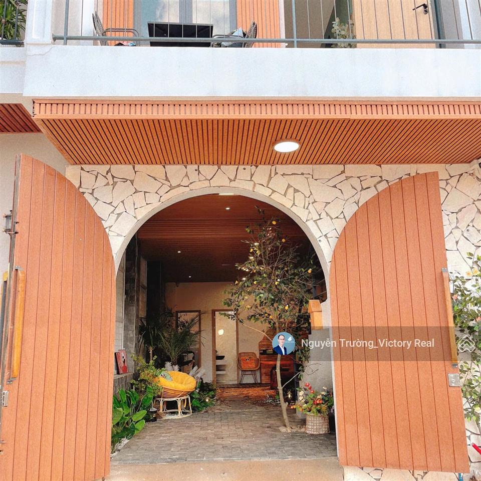 Bán nhà mới 99% dễ thương view đẹp tại đà lạt
