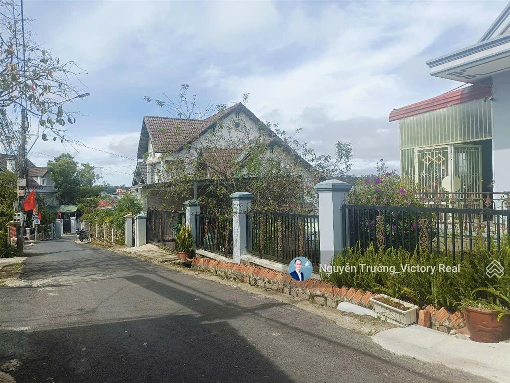 Chủ nhà cần bán villa đà lạt 373m2, ngang 20mx20m, giá 12,5 tỷ. hoa hồng môi giới 1%