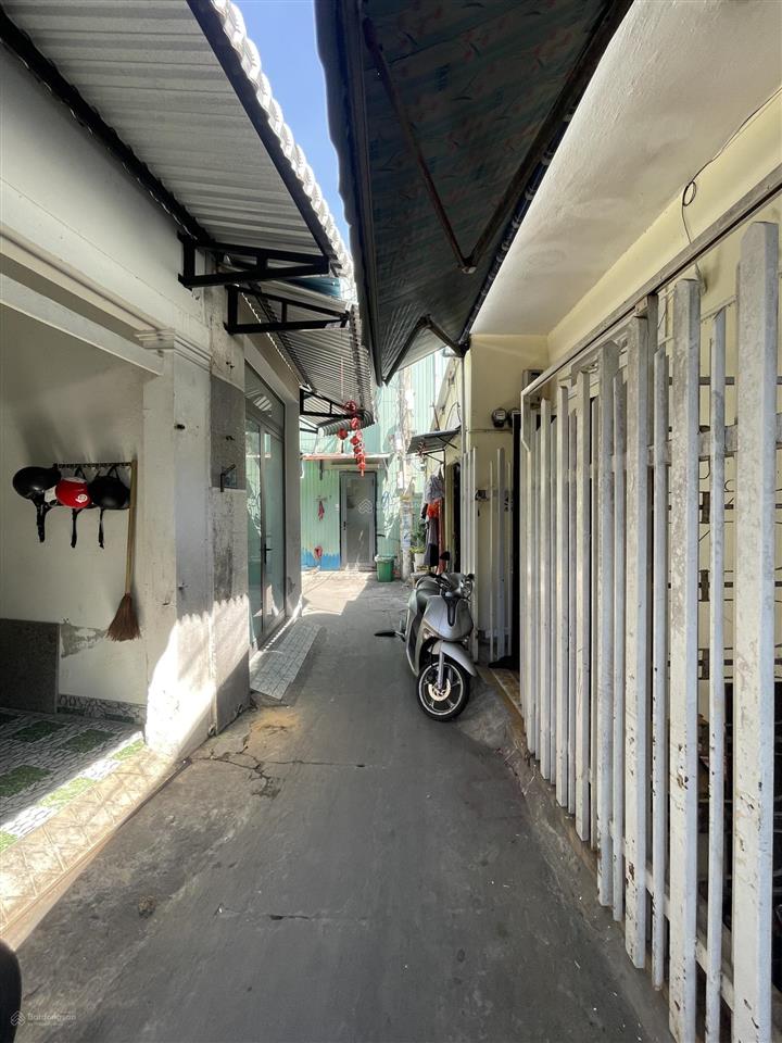 Bán 57m2 đất kiệt 52 lý thái tông cách biển 450m thuận lợi xây chdv và đầu tư