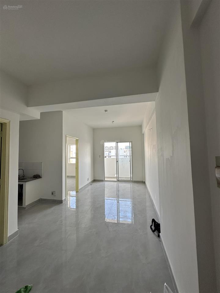 Bán nhanh ch hoàng quân plaza, giá chỉ 1,5 tỷ/2pn/2wc, bao phí sang tên. cách quận 1 chỉ 25 phút