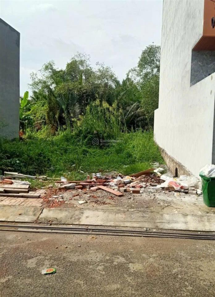 Lô đất siêu đẹp thuộc kdc đặng gia phát  long thuận, kdc văn minh, đường 9m. dt 63,6m2 giá 3ty380