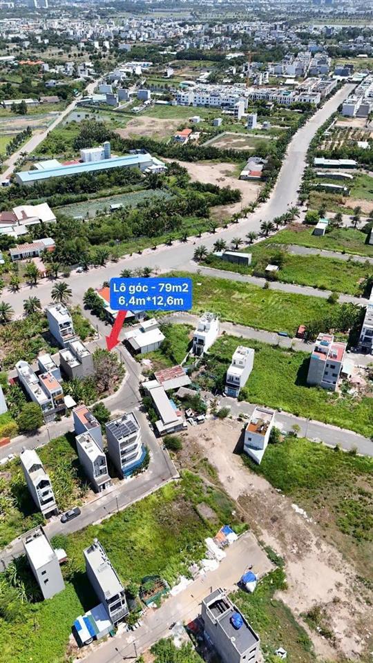 Lô góc 2 mặt tiền đẹp nhất kdc. giáp với centan, gần đường vành đai 3, đường 9m thông giá 4ty5