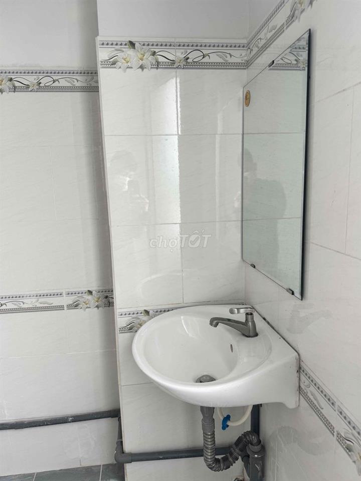 cho thuê phòng ngay chợ Phạm Văn Hai