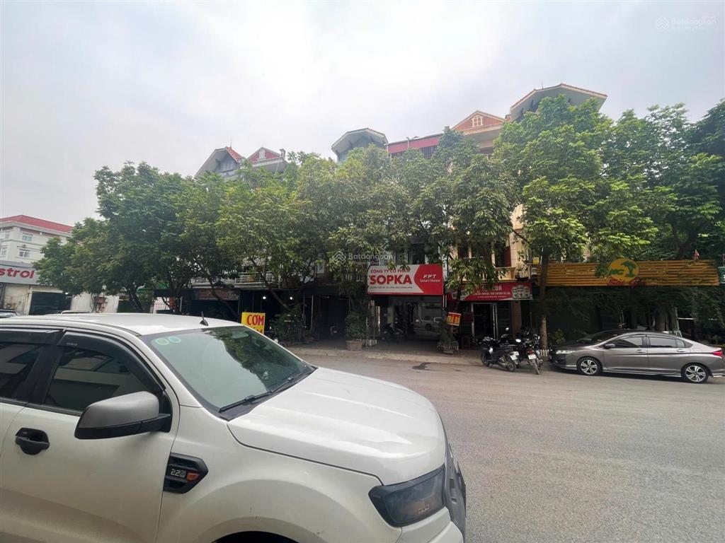 Chính chủ gửi bán liền kề him lam vạn phúc mặt đường lớn siêu hiếm.  0989 846 ***