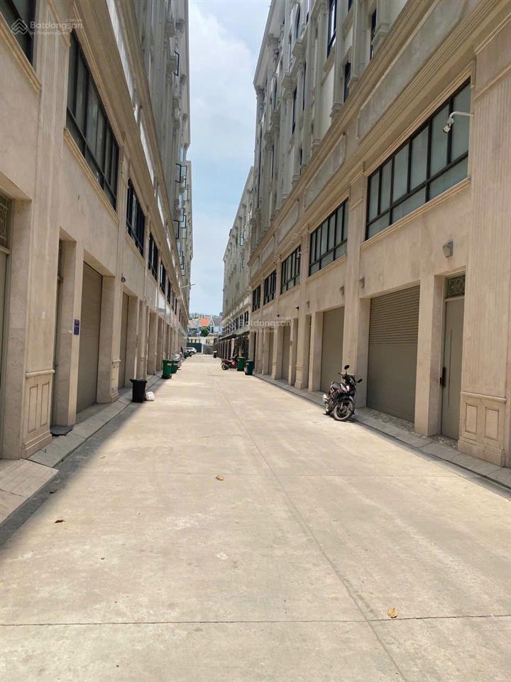 Hàng cực hot! bán gấp liền kề mặt đường lớn him lam vạn phúc. dt 84,4m2. mt 6,5m. xây 6t + tum
