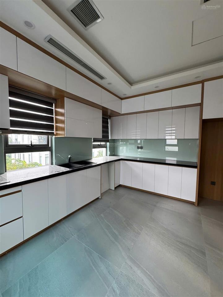 Bán biệt thự the manor central park 160m2  hướng đông nam  đã có sổ hồng  giá trực tiếp chủ nhà