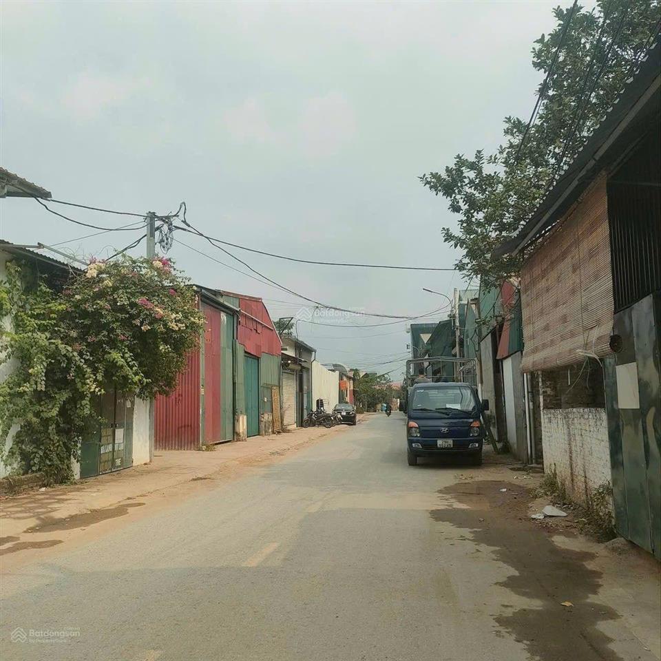 Bán 240m2 đất thổ cư la tinh, trục chính đường container tránh nhau