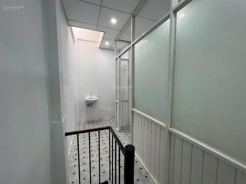 Bán nhà quận 11 hẻm 62 lê đại hành giá 3.3 tỷ