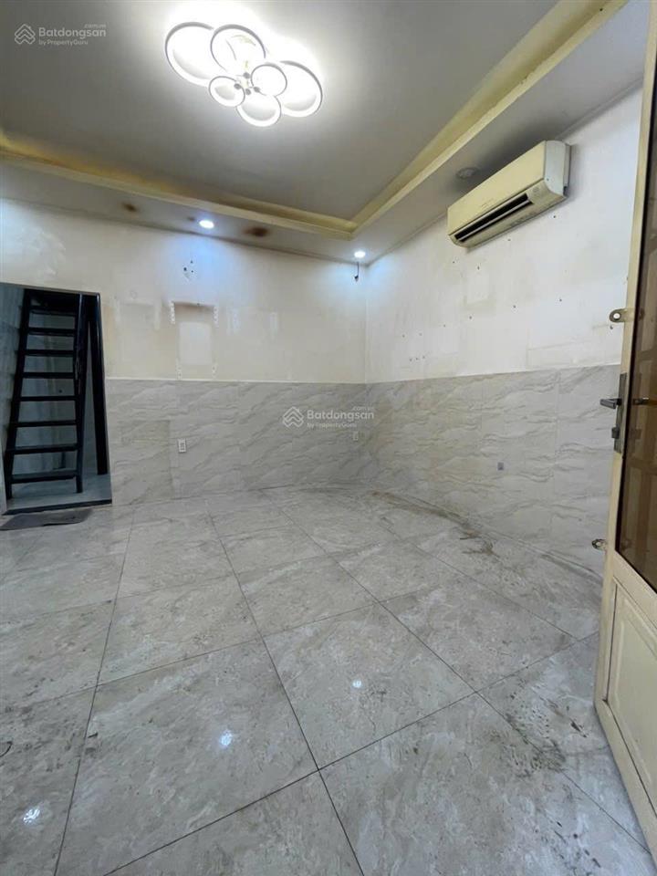 Bán nhà hẻm 231/93/ đường dương bá trạc phường chánh hưng tp hcm