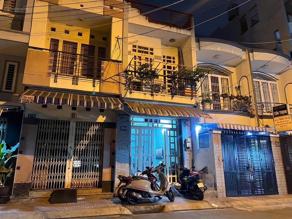 Bán nhà mặt phố tại số 10, quận 8, 8,6 tỷ, 52,5 m²