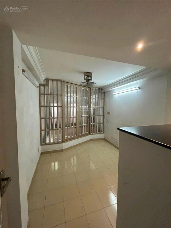Cho thuê nhà mặt tiền đường 3 tháng 2 phường 11 quận 10 tp. hồ chí minh (nay phường vườn lài)