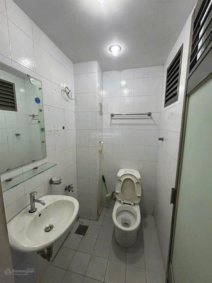 Cho thuê nhà mặt tiền đường 3 tháng 2 phường 11 quận 10 tp. hồ chí minh (nay phường vườn lài)