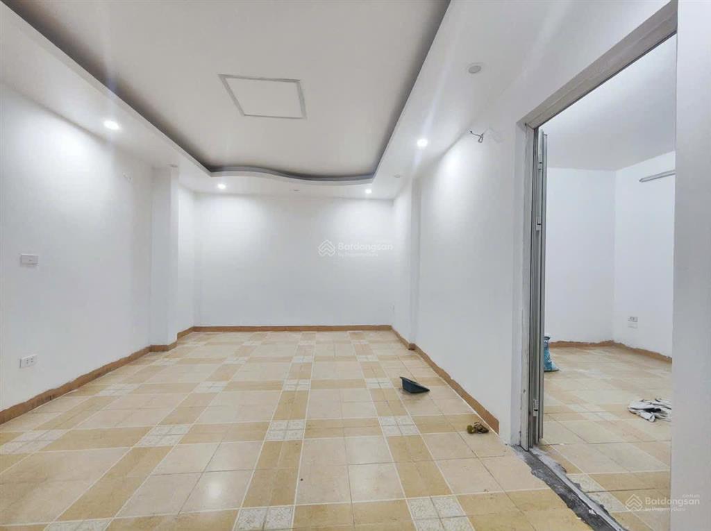 Cho thuê nhà tầng 1 tập thể thành công  mặt ngõ ba gác tránh  gần phố  vừa ở vừa kinh doanh