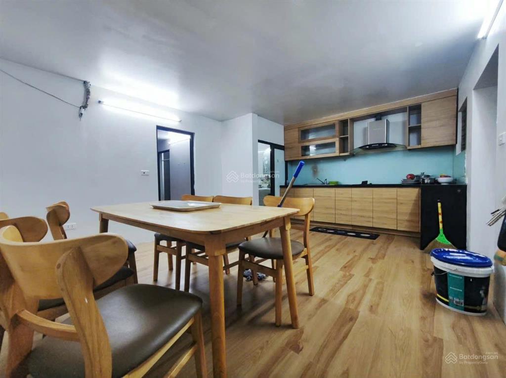 Cho thuê nhà tập thể tầng 1 thành công 95m2 13 triệu/tháng
