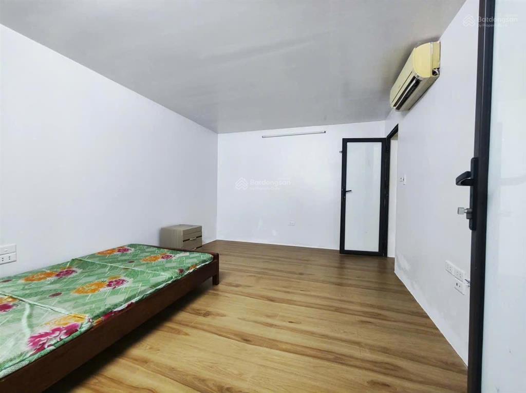 Cho thuê nhà tập thể tầng 1 thành công 95m2 13 triệu/tháng