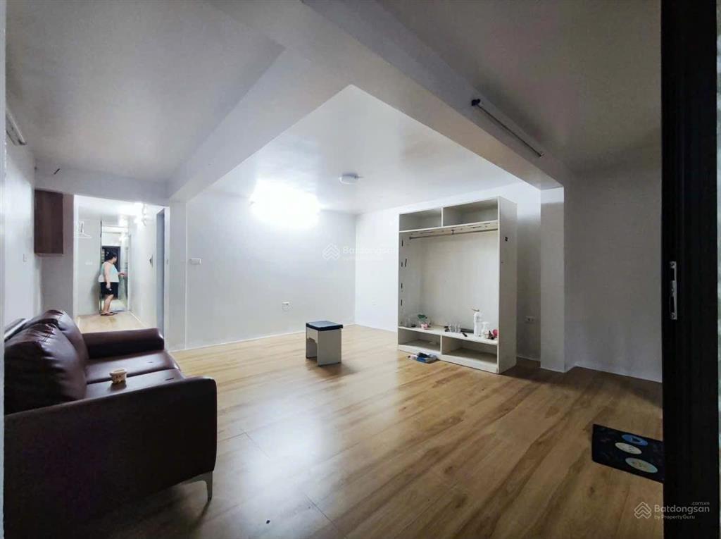 Cho thuê nhà tập thể tầng 1 thành công 95m2 13 triệu/tháng