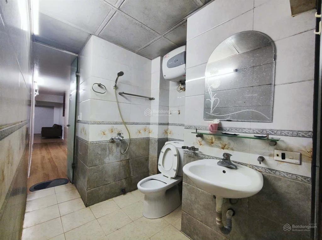 Cho thuê nhà tập thể tầng 1 thành công 95m2 13 triệu/tháng