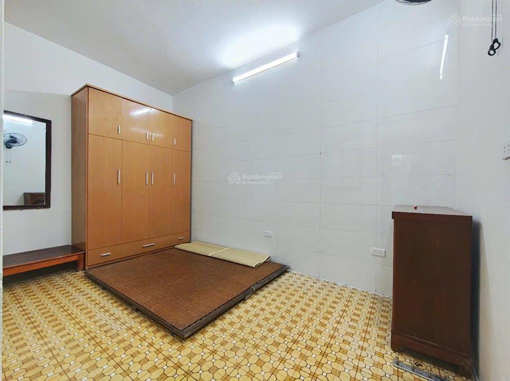 Cho thuê nhà nguyên căn phố hàng bông trung tâm hoàn kiếm. giá thuê 10,5 triệu/tháng
