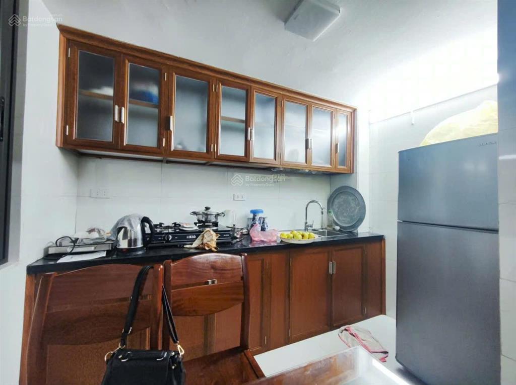 Cho thuê nhà nguyên căn phố hàng bông trung tâm hoàn kiếm. giá thuê 10,5 triệu/tháng