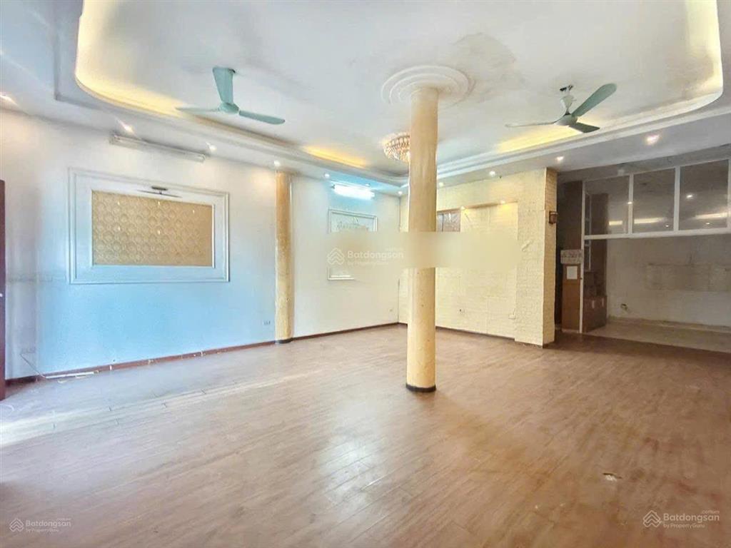 Cho thuê nhà nguyên căn lô góc 2 mặt tiền cầu giấy, phạm thận duật giao nguyễn khả trạc