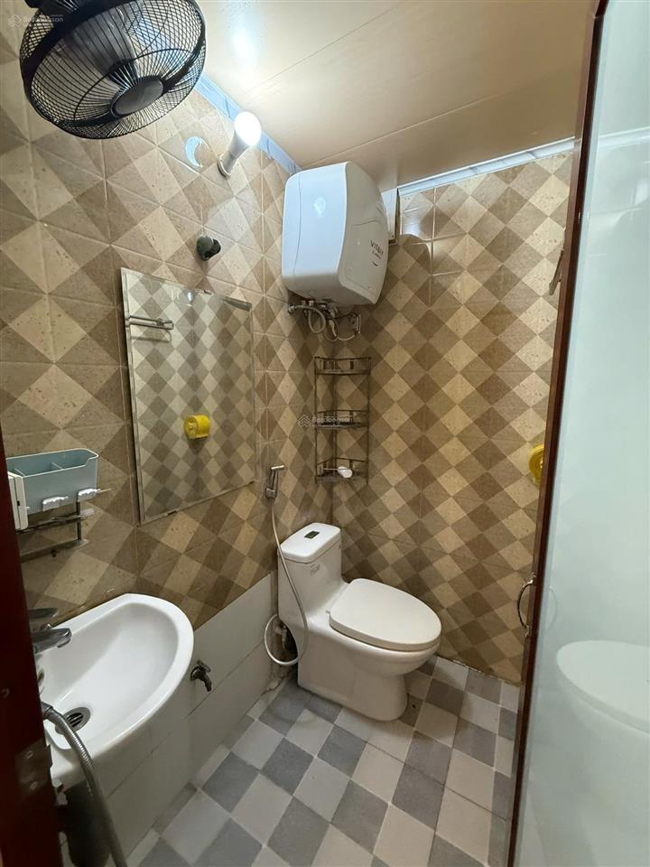 Cho thuê nhà riêng phố yên hoa, tây hồ